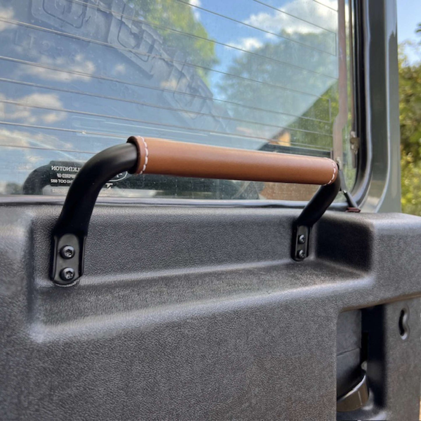Defender Safari Rear Door Grab Handle Leather Cover - Walnut + White