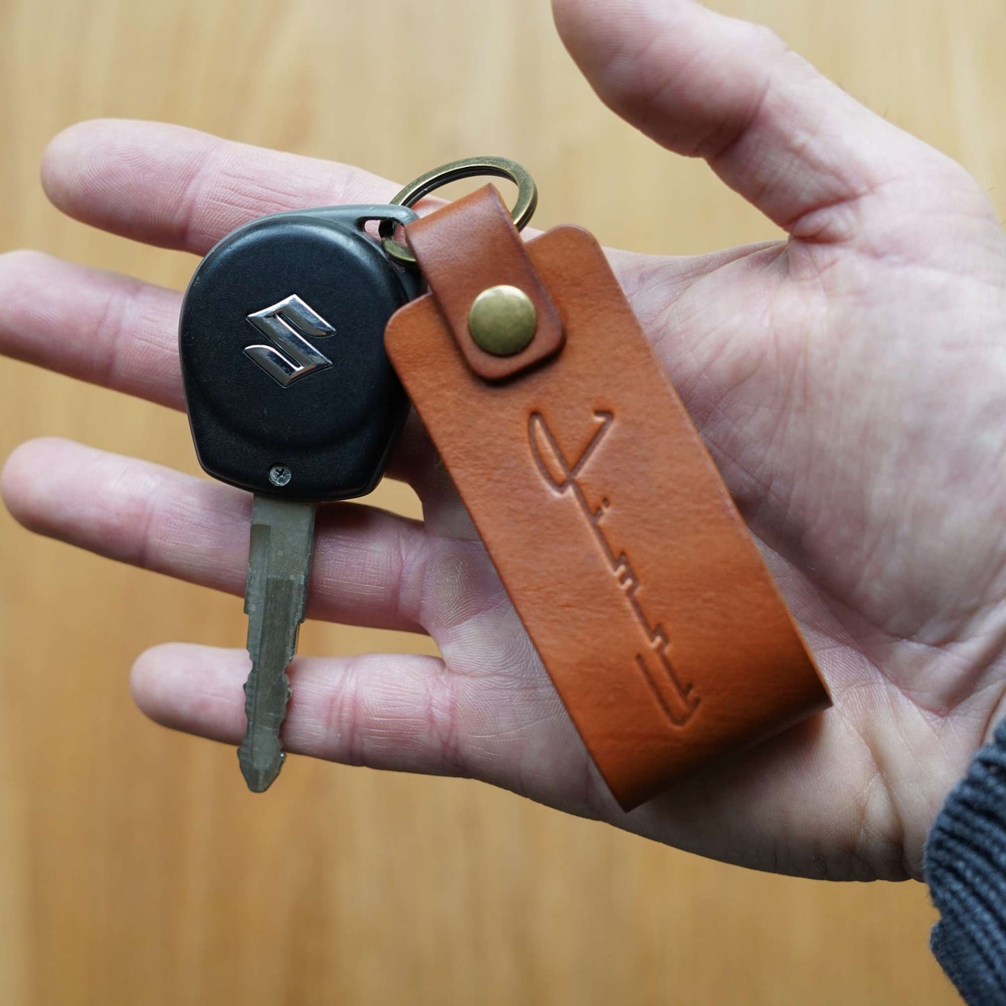 Suzuki Jimny Cursive Retro Leather Key Ring - Tan