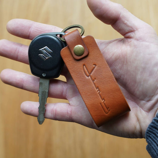 Suzuki Jimny Cursive Retro Leather Key Ring - Tan