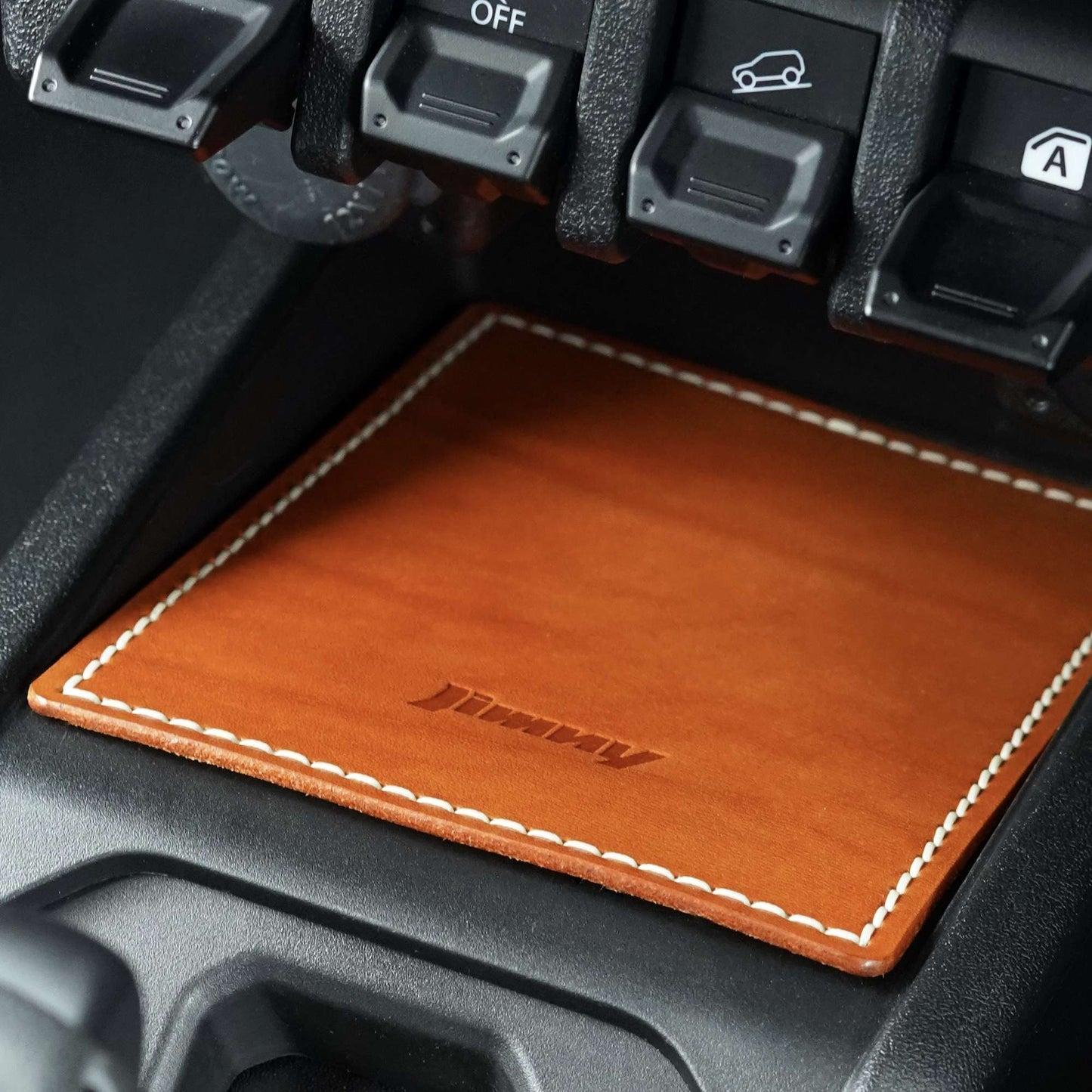 Deluxe Leather Gear Console Mat & Shifter Collar (Jimny Automatic)