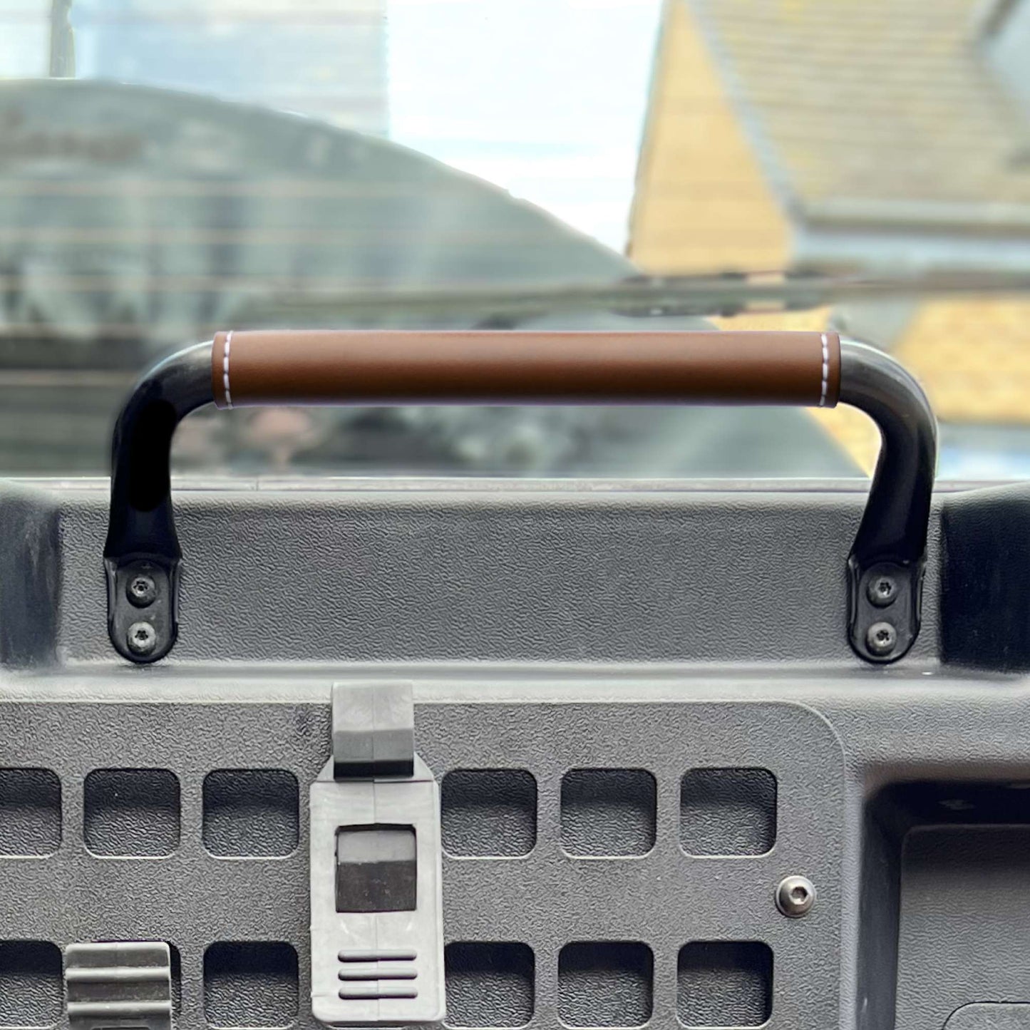 Defender Safari Rear Door Grab Handle Leather Cover - Walnut
