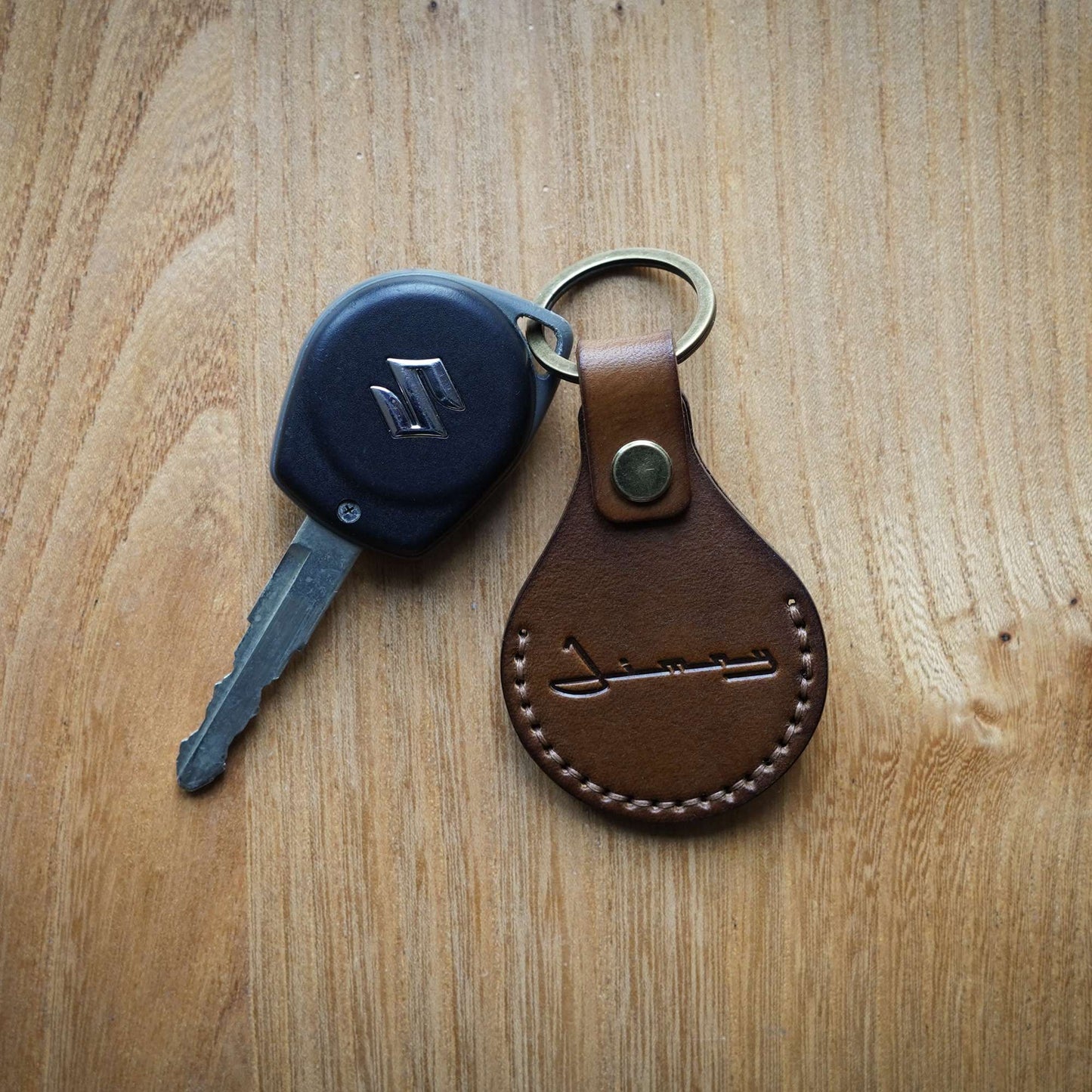 Deluxe Leather Key Ring - Cursive Jimny Deboss - AirTag Compatible