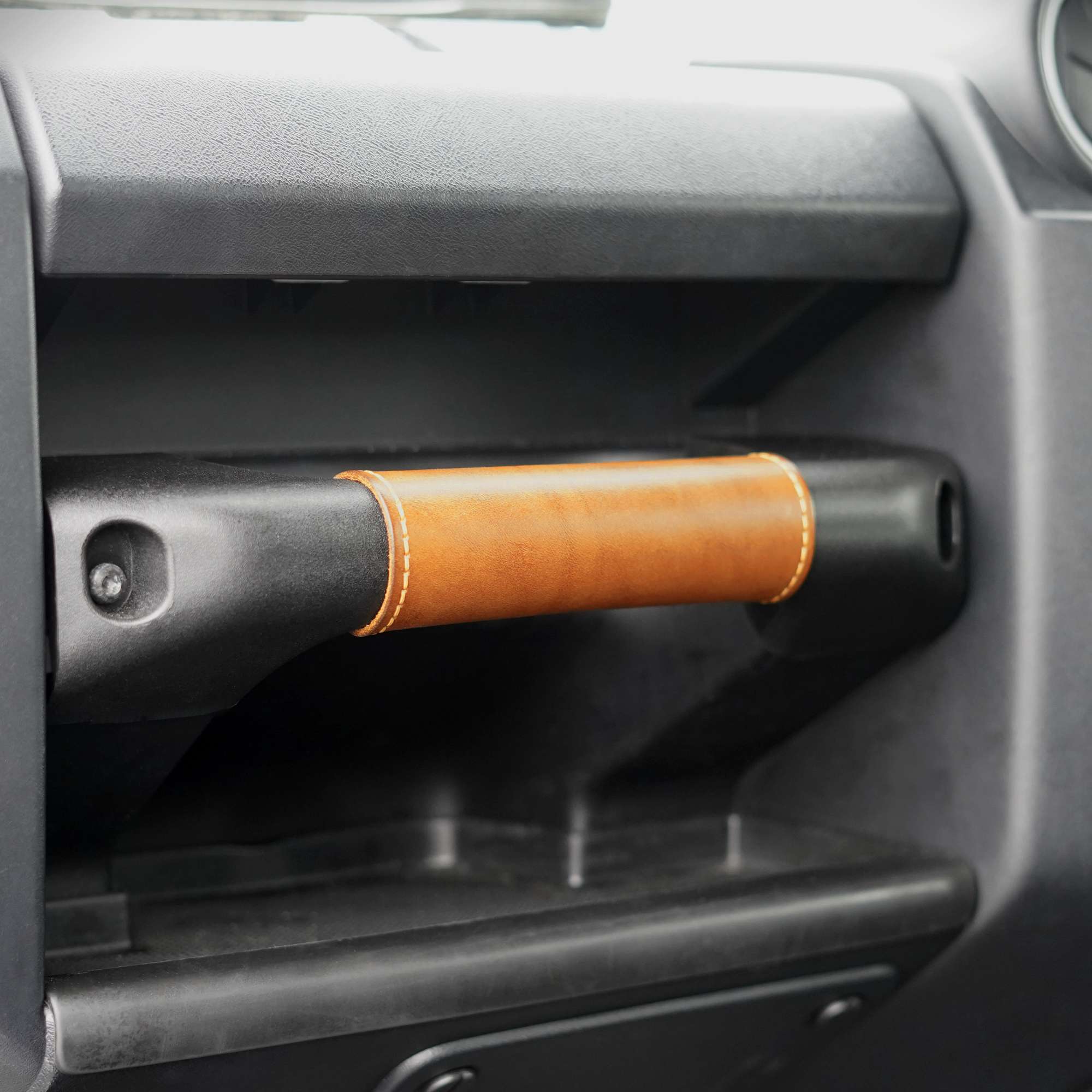 Defender Dashboard Grab Handle Leather Cover - Heritage Style