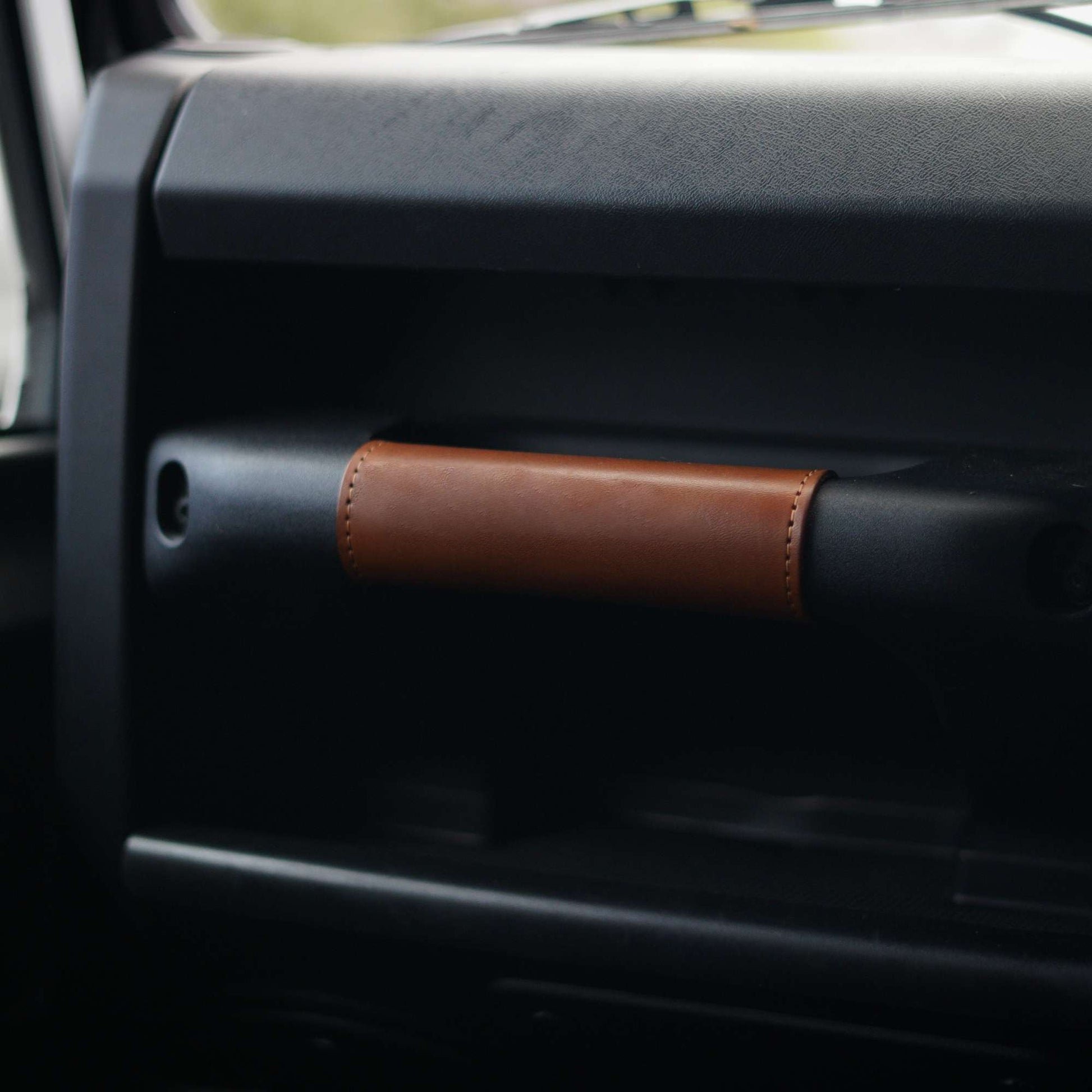 Defender Dashboard Grab Handle Leather Cover - Heritage Style - Tan